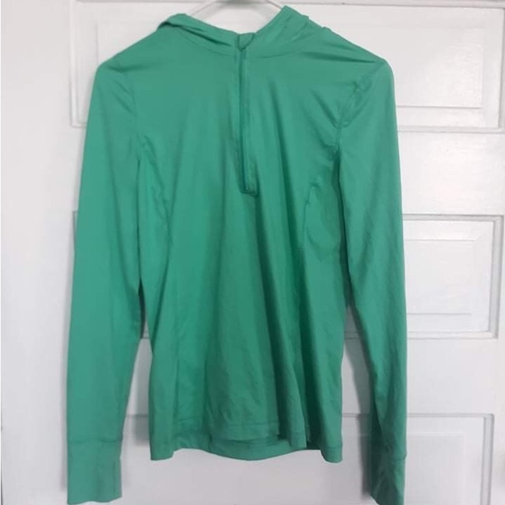 3/4 zip athletic top